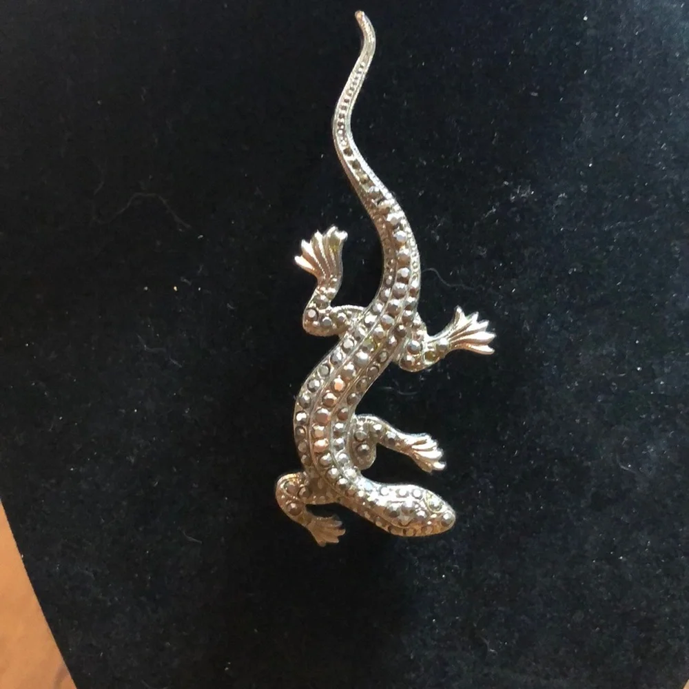 Vintage Marcasite Silver tone Lizard Brooch.